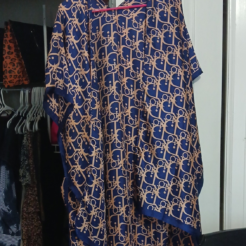 Womens Blue/pink Shaw